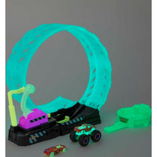 Load image into Gallery viewer, Monster Trucks Glow In The Dark Epic Loop Challenge Playset