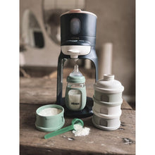 Load image into Gallery viewer, Stacked Formula Container With 4 Compartments