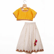 Load image into Gallery viewer, Yellow Chanderi Silk Choli with Lehenga