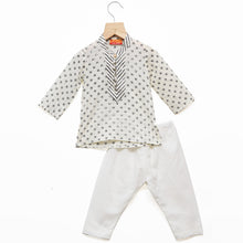 Load image into Gallery viewer, Off White Floral Printed Kurta And Payjama