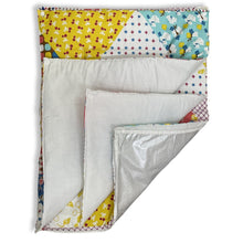 Load image into Gallery viewer, Multi print Pack Of 3 Quilted Cotton Sheets + 1 Plastic Sheet
