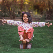 Load image into Gallery viewer, Organic Koi Peach Print Kurta With Pant