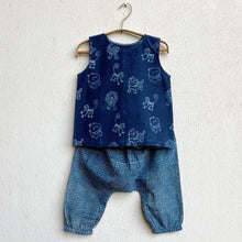 Load image into Gallery viewer, Organic Zoo Print Jhabla With Indigo Check Pants