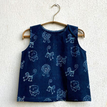 Load image into Gallery viewer, Organic Zoo Print Jhabla With Indigo Check Pants