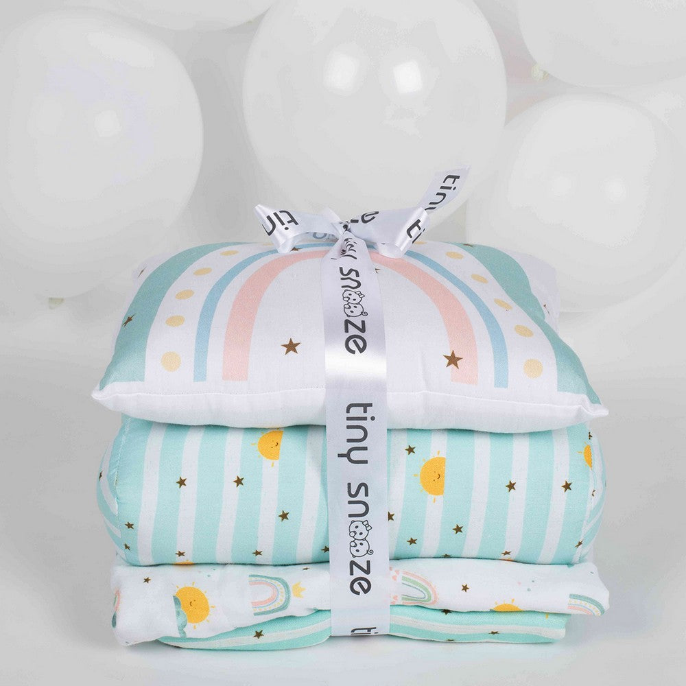 Sea Green Horizon The Wild First Year Gift Set