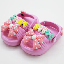 Load image into Gallery viewer, Pink &amp; Peach Sandals With Bow Charms
