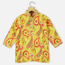 Load image into Gallery viewer, Green Paisley Printed Kurta With Pajama
