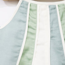 Load image into Gallery viewer, Scallop Crop Top With Skirt
