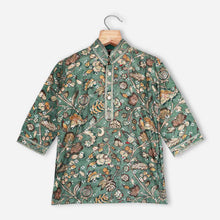 Load image into Gallery viewer, Green Tropical Printed Full Sleeves Kurta With White Pajama
