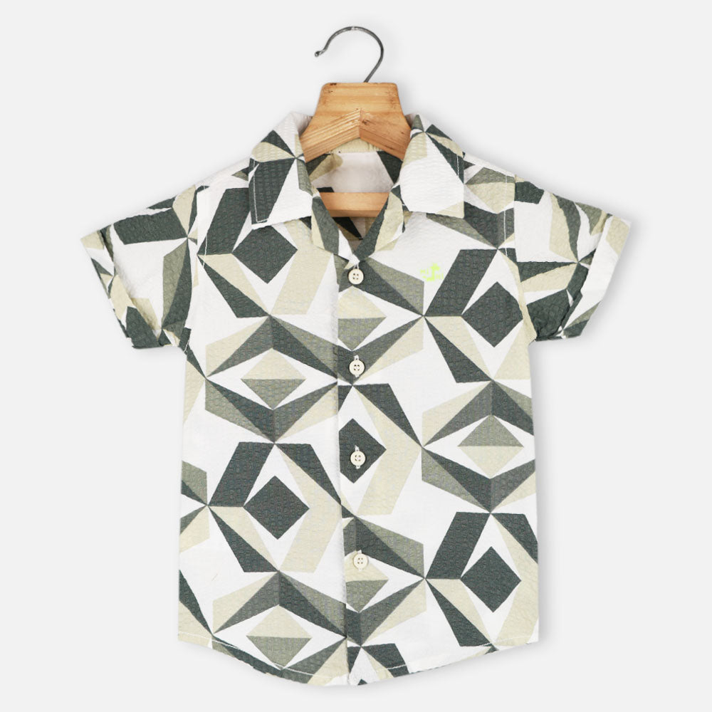 Green Geometric Printed Half Sleeves Shirt