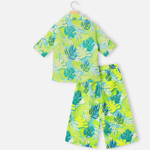 Load image into Gallery viewer, Green Tropical Shug With Smocked Crop Top &amp; Wide Leg Pants Co-Ord Set
