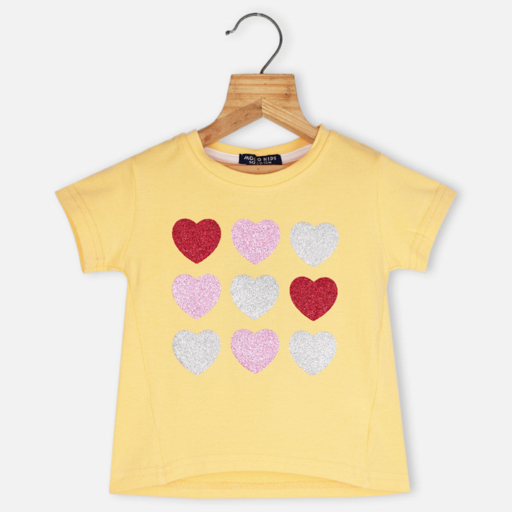 Yellow Heart Theme Short Sleeves T-Shirt