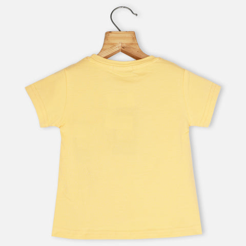 Yellow Heart Theme Short Sleeves T-Shirt