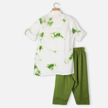 Load image into Gallery viewer, White Tie Dye Kurta With Green Pajama
