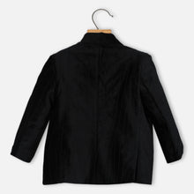Load image into Gallery viewer, Black Velvet Blazer With White Printed T-Shirt
