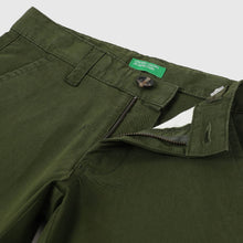 Load image into Gallery viewer, Green Solid Regular Fit Trousers
