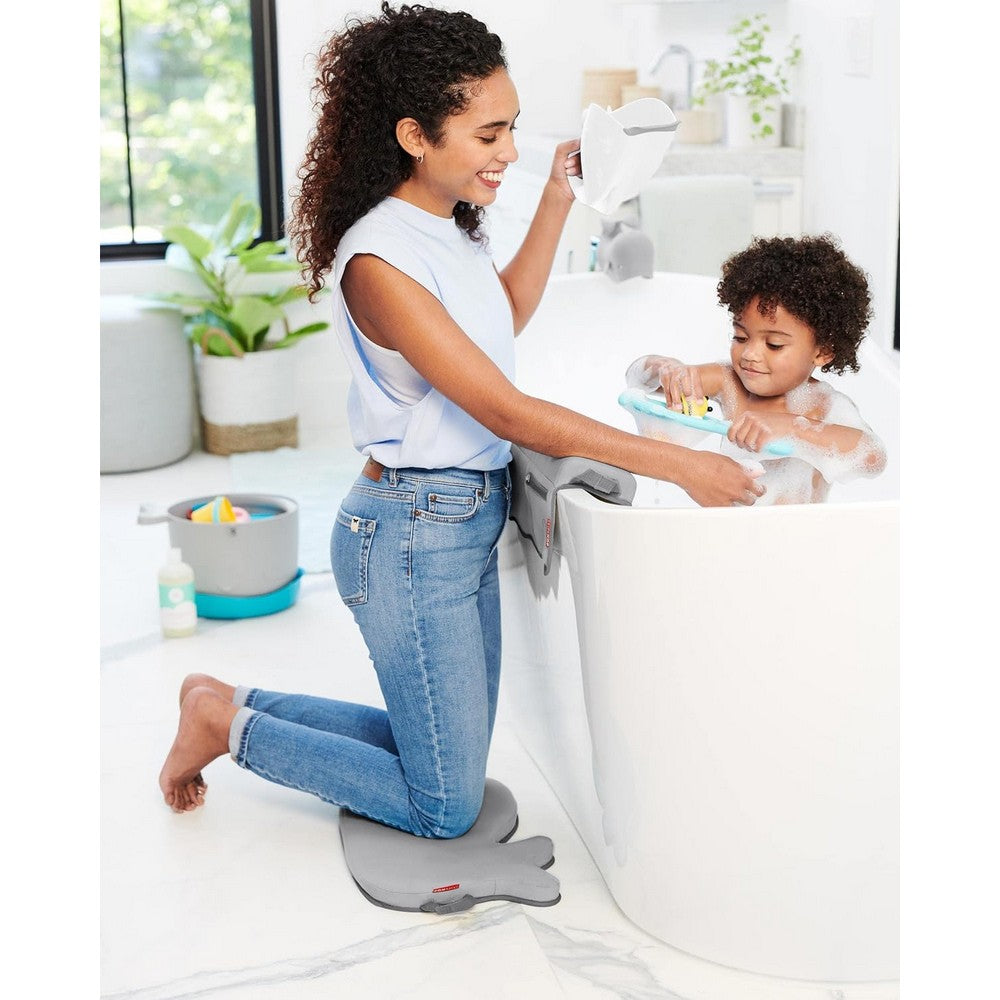 White Moby Waterfall Bath Rinser
