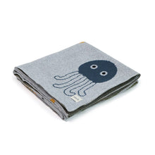 Load image into Gallery viewer, Soft Grey Melange Wonders Of The Sea Cotton Knitted Ac Blanket
