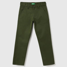 Load image into Gallery viewer, Green Solid Regular Fit Trousers
