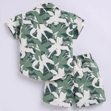 Load image into Gallery viewer, Green &amp; Blue Tropical Printed Half Sleeves Cotton Co-Ord Set
