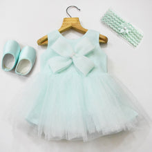 Load image into Gallery viewer, Green Bow Embellished Party Dress With Booties &amp; Headband
