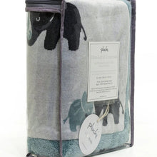 Load image into Gallery viewer, Blue Elephant Printed Knitted Blanket
