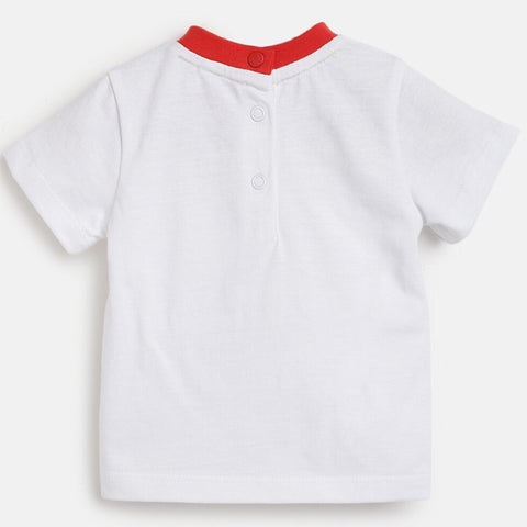 White Short Sleeves T-Shirt With Red Striped Shorts