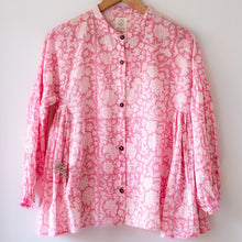 Load image into Gallery viewer, Pink Floral Hand Block Printed Mal Mal Kedia Top
