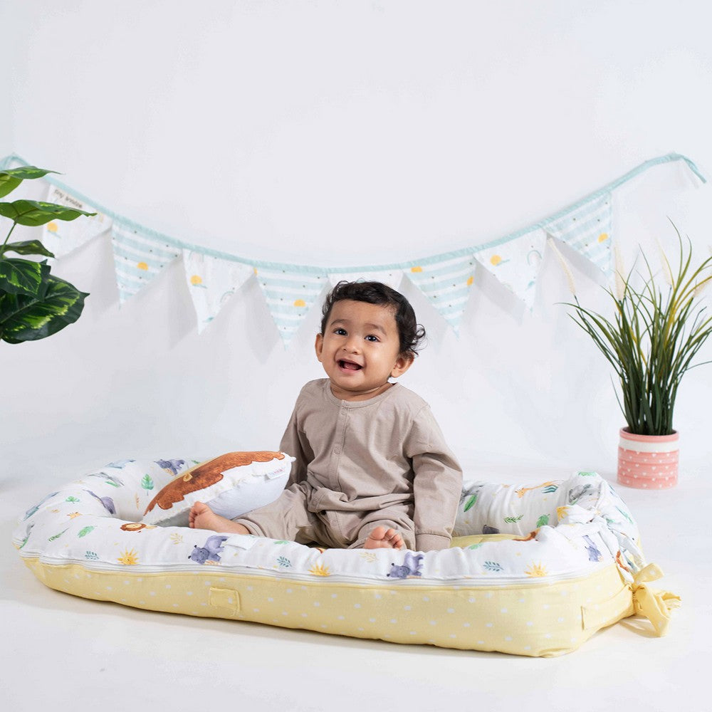 Yellow Into The Wild Reversible Baby Nest