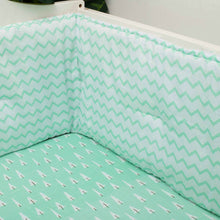 Load image into Gallery viewer, Green Zig Zag Organic Cotton Cot Bumper
