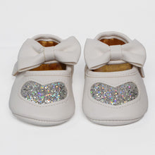 Load image into Gallery viewer, White &amp; Silver Glitter Heart With Bow Velcro Closure Bellies
