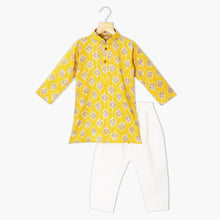 Load image into Gallery viewer, Yellow Golden Striped Printed Kurta With Off White Pajama
