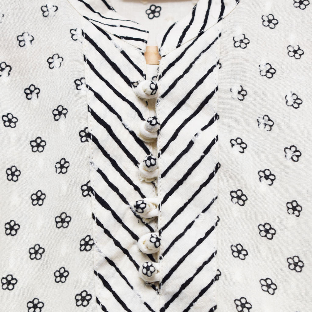 Off White Floral Printed Kurta And Payjama