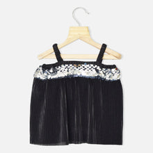 Load image into Gallery viewer, Black &amp; White Sequins Pleated Sleeveless Top

