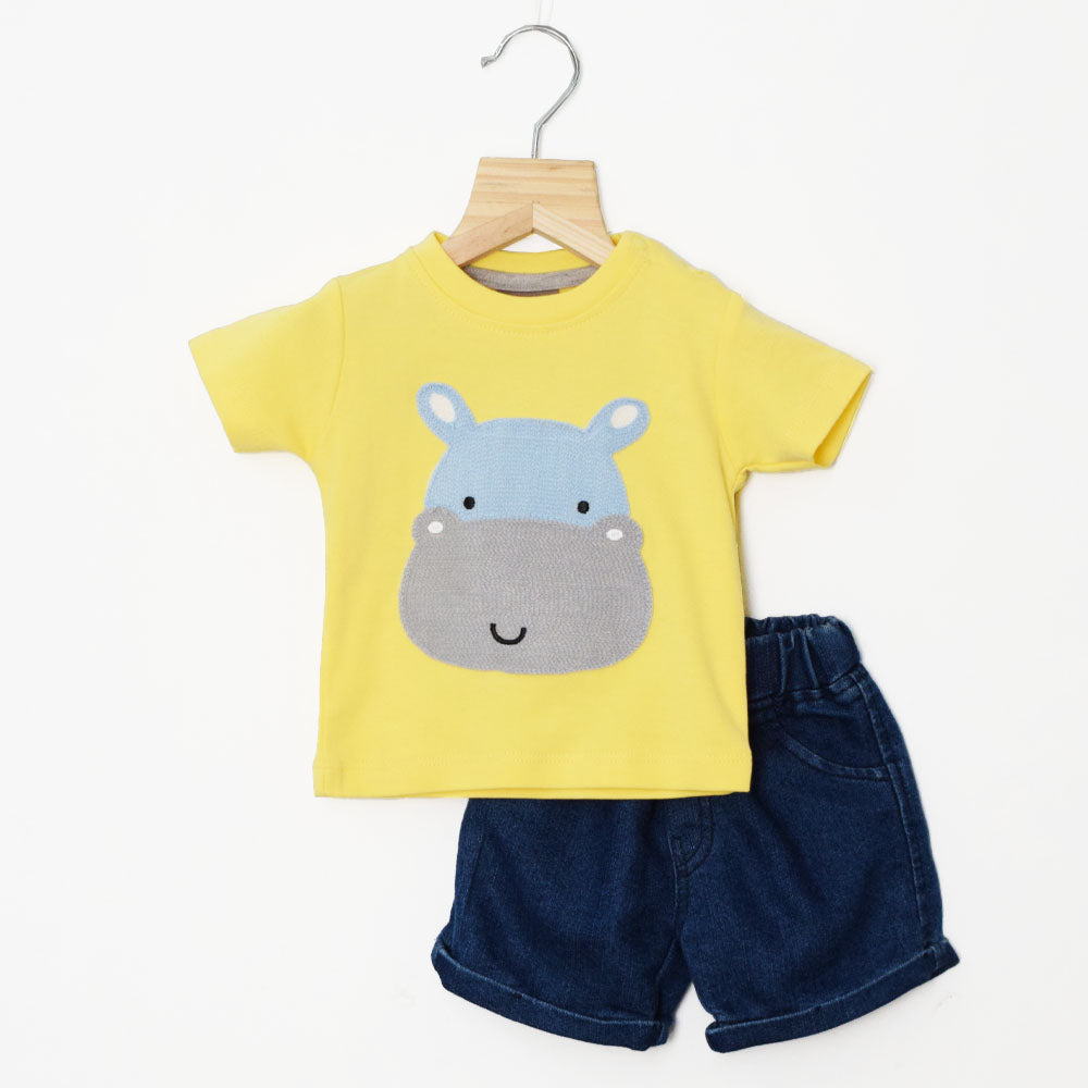 Mustard Applique Half Sleeves T-Shirt With Denim Short