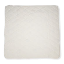 Load image into Gallery viewer, White Animal Theme Quilt Blanket
