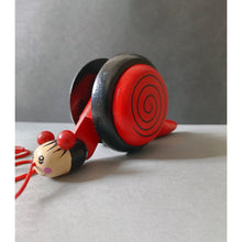 Load image into Gallery viewer, Pull Along Snail Push And Pull Along Wooden Toy
