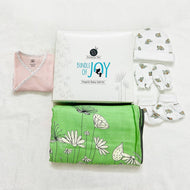 Snuggle Blanket Gift Set Pack of 7 Pieces-Baby Blanket, Jhabla, Cap, Booties & Mittens set)
