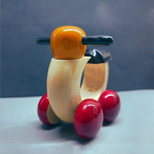 Load image into Gallery viewer, Chow Chow Snail Scooter Push And Pull Wooden Toy
