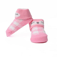 Load image into Gallery viewer, Pink Polka Dot Socks Booties - Pack Of 3
