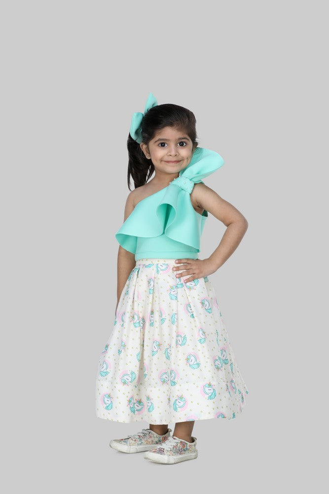 One Shoulder Top With Unicorn Printed Skirt And Hair Clip