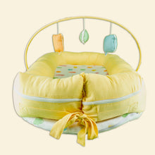 Load image into Gallery viewer, Yellow Speech Bubbles Organic Size Adjustable Baby Nest
