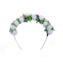 Load image into Gallery viewer, White Flower Tiara Style
