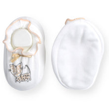 Load image into Gallery viewer, Peach And White Booties &amp; Mittens Set For Premature Baby
