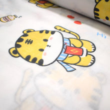 Load image into Gallery viewer, Baby Tiger Printed Cotton Swaddles
