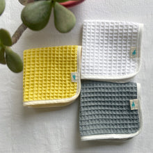 Load image into Gallery viewer, Organic Pack Of 3 Handwoven Waffle Wash cloths
