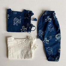 Load image into Gallery viewer, Organic Zoo Print And White Angarakha With Zoo Pants
