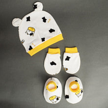 Load image into Gallery viewer, Yellow Cow Theme Cap, Mitten &amp; Booties Set
