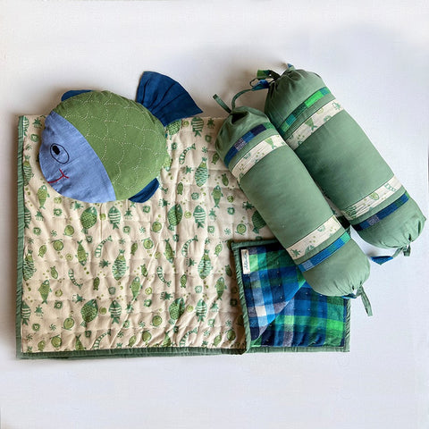 Zoo Themed Organic Newborn Gift Set